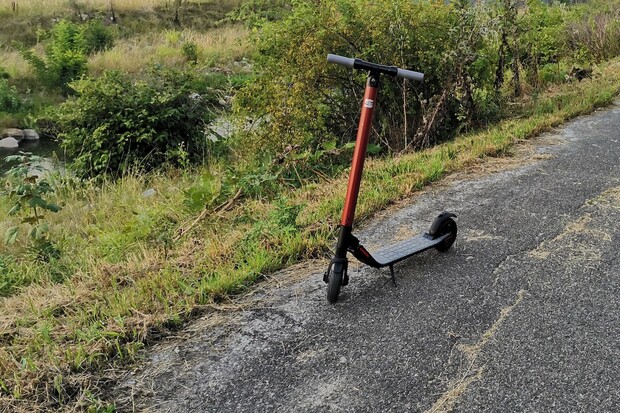 SEAT MÓ eKickScooter 25