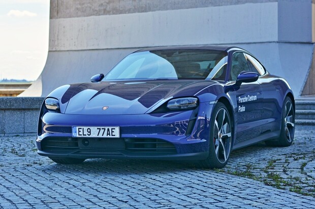 Ani Porsche není dokonalé. Aktuálně řeší problém u Taycanů