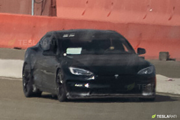 Inovovaná Tesla Model S spatřena při testech