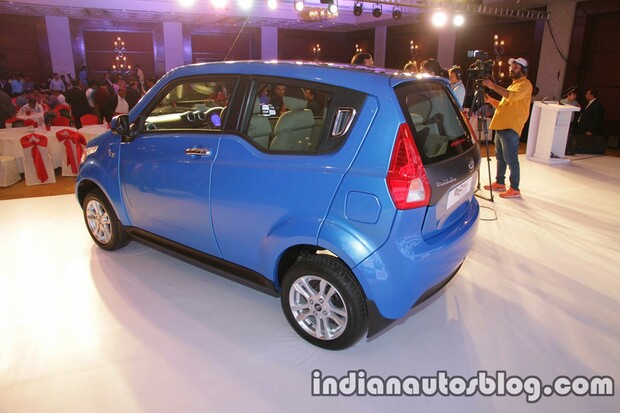 Mahindra e20 stojí 200 tisíc a na baterie urazí přes 100 kilometrů