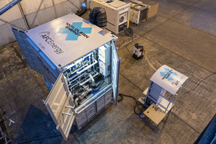 Byl představen nový vodíkový generátor. Nabíjet bude vozy Extreme E