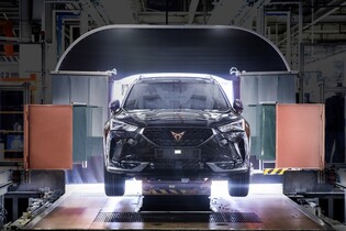 Cupra urychluje elektrifikaci a zahajuje výrobu modelu Formentor e-HYBRID