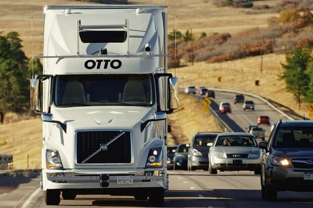 Zamyšlení: Proč mi autonomní řízení dává smysl zejména v nákladní dopravě?