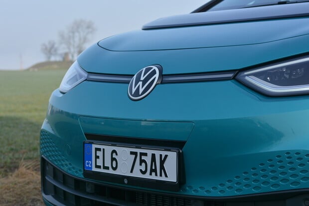 Lidový elektromobil od Volkswagenu zachycen při testování. Co na něj říkáte? 