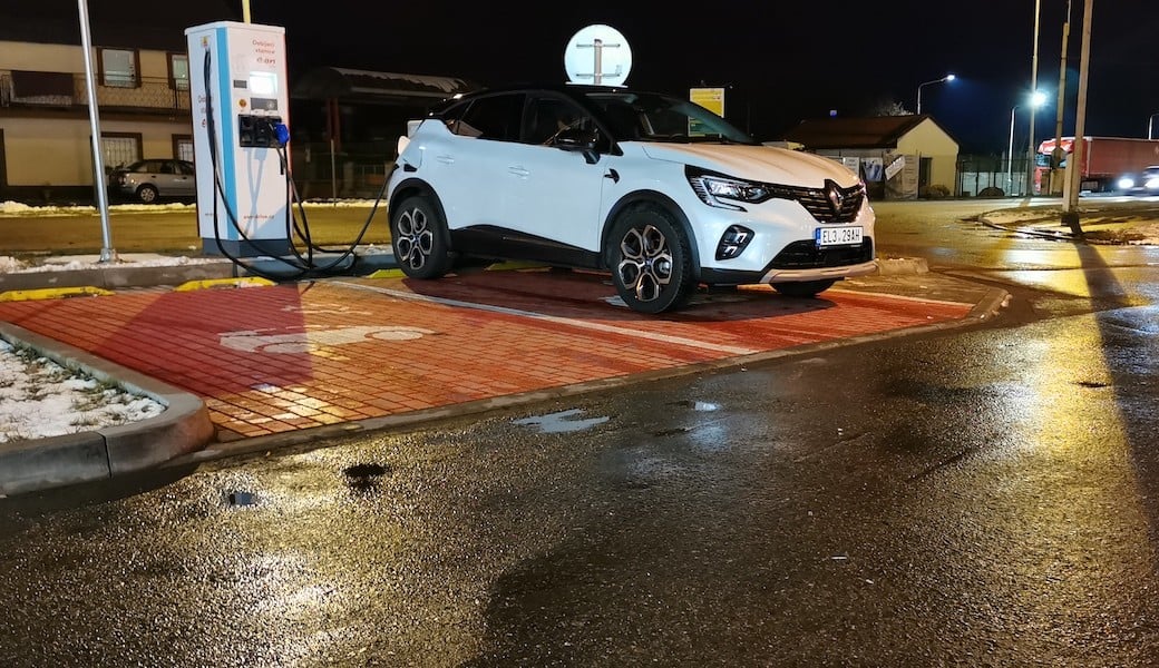 Reálná spotřeba benzínu a elektrický dojezd plug-in hybridu Renault Captur E-Tech