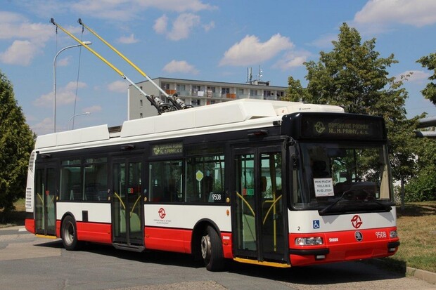 První pražská pravidelná trolejbusová linka Palmovka – Miškovice má zelenou 