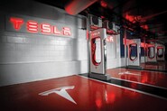 Tesla staví v Evropě víc Superchargerů v3, stále ale převládají ty pomalejší