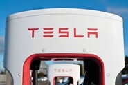 Špatné zprávy pro pražské teslisty. Supercharger ve Vestci je na dva týdny zavřený