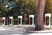 Tesla otevřela 2 000. Supercharger, celkem provozuje již 18 000 stojanů