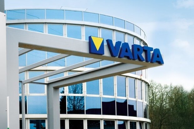 Varta začne vyrábět baterie pro elektromobily. Překvapí dobou nabíjení