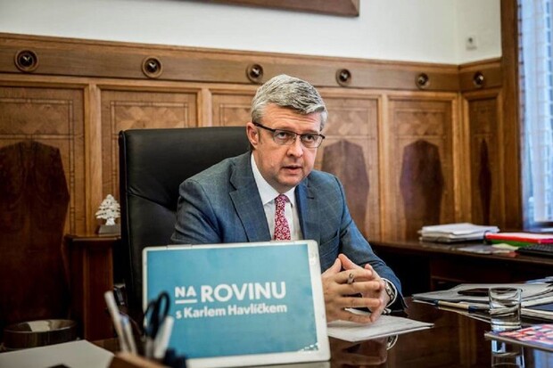 Ministr dopravy napověděl, jak to bude u nás s elektromobilitou