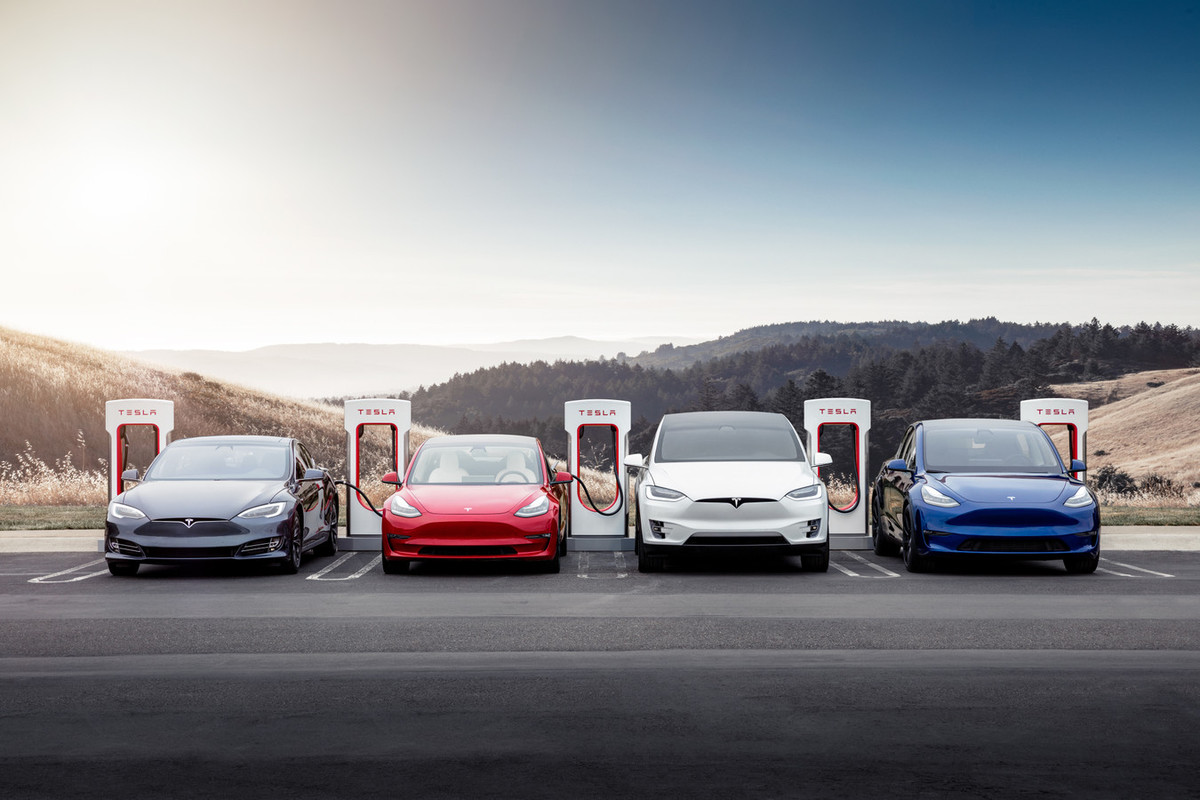 Tesla chystá největší Supercharger na světě. Nabídne až 400 stojanů