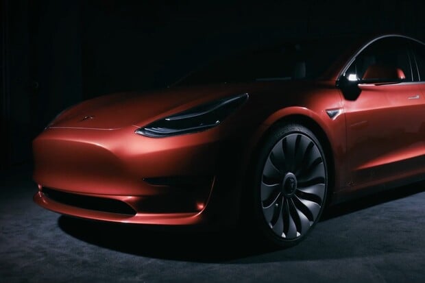 Levná Tesla přijde v půlce roku 2025. Cílem je pokořit BYD