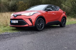 Otestovali jsme, jakou reálnou spotřebu má  Toyota C-HR 2.0 Hybrid
