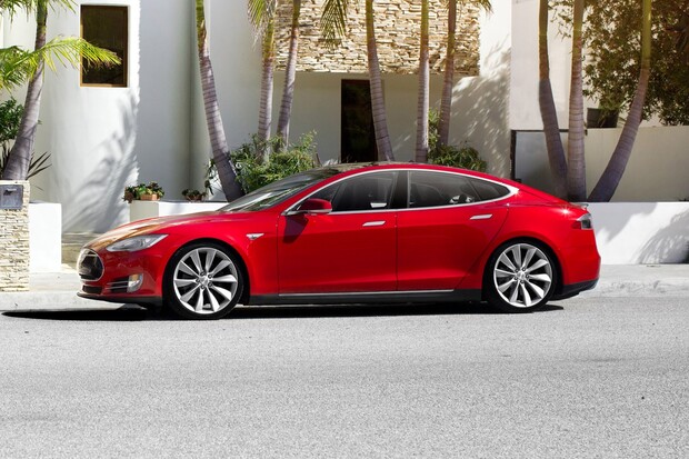 Tesla pracuje na 110kWh baterii s dojezdem přes 640 kilometrů