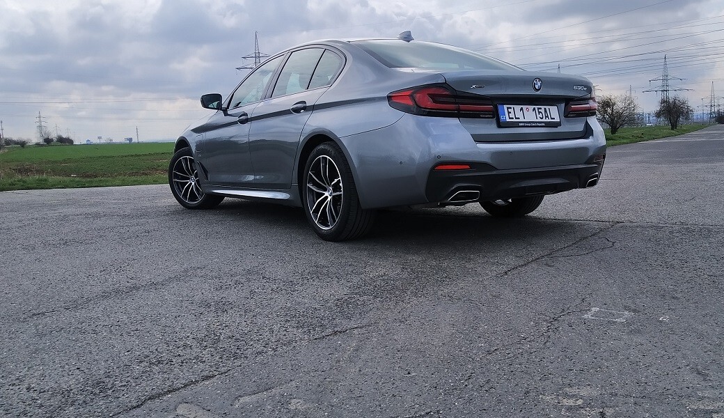 BMW 530e xDrive (2021)