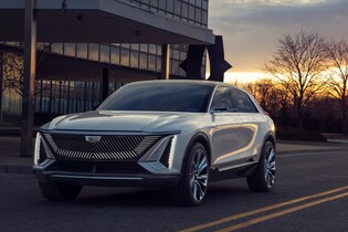 První Cadillac Lyriq opustil výrobní linku. Dříve, než bylo plánováno 