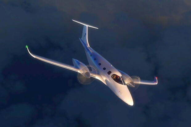 Bye Aerospace uvádí největší elektrické letadlo. Uveze osm pasažérů