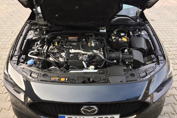 Mazda e-Skyactiv X – benzíňák, diesel, nebo hybrid?