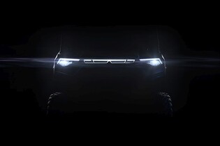 Elektrický Polaris Ranger utáhne téměř cokoliv. I naložený kamion