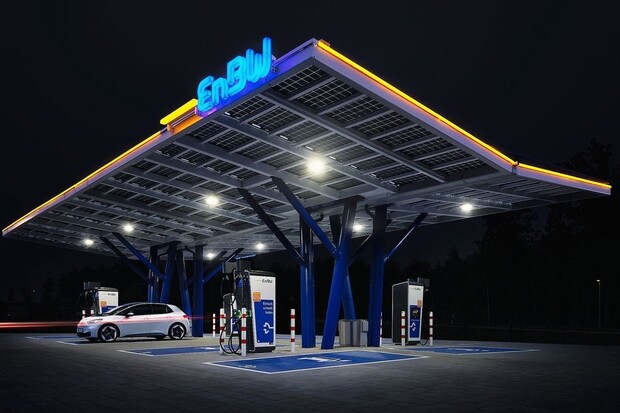 V Česku se chystá boom ultrarychlých nabíječek. PRE postaví nabíjecí huby