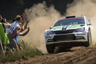 Andreas Mikkelsen za volantem Fabie RX1e. Tolik superlativů jste ještě neslyšeli