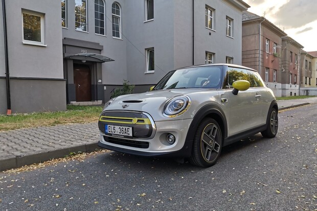 5 nejúspornějších elektromobilů na běžné silnici mimo město