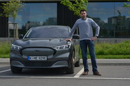 Test Jak jezdí první čistokrevný elektromobil značky Ford, Mustang Mach-E? – První jízdní dojmy