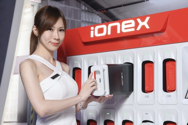 Válka baterií. Kymco uvádí vlastní systém výměnných akumulátorů