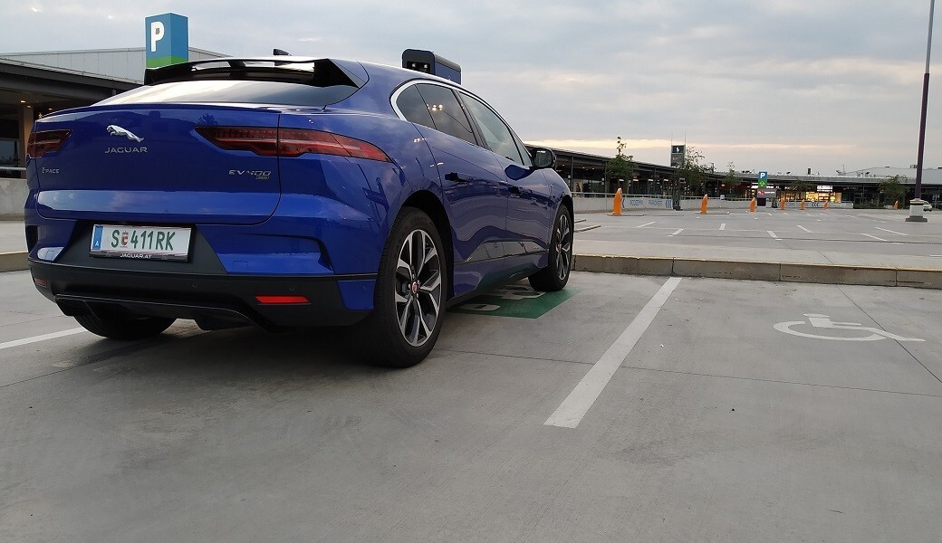 Jaguar I-Pace EV400 AWD HSE