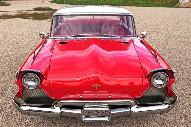 Co by, kdyby? Jak by vypadala Tesla v roce 1957?