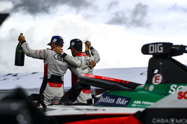 Puebla ePrix: Porsche vítězné, ale diskvalifikované. Mexický double připadl Audi