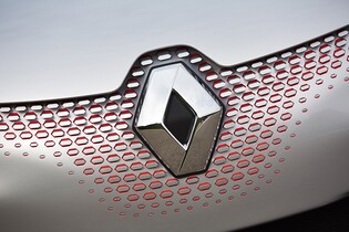 Renault odhalí své plány do roku 2027 online a představí nový model. Už dnes