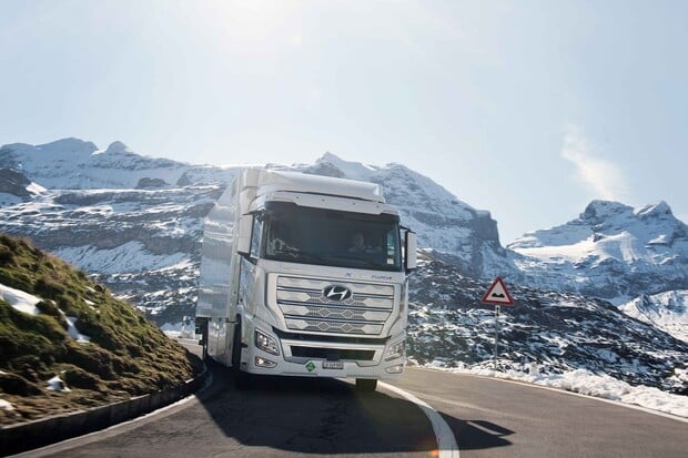 Nákladní vodíkové vozy Hyundai ujely ve Švýcarsku už přes milion kilometrů