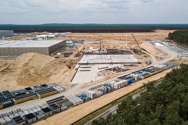 Kdo vlastně blokuje stavbu Gigafactory Berlin? Zemský ministr k tomu nevidí důvod 