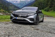Test První jízdní dojmy z Mercedesu EQS 580 4Matic – Luxusní elektromobil s dojezdem auta na benzín