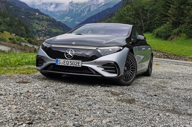 Auto místo platební karty? Díky spolupráci firem Visa a Daimler již brzy realita