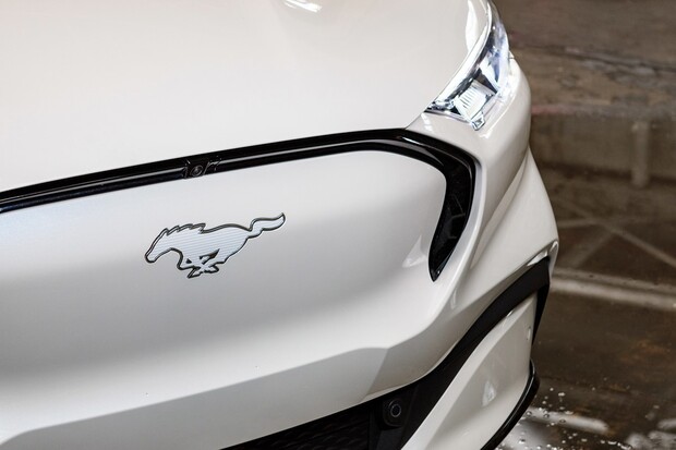 Ford má problém. Svolávací akce nepomohla, teď čelí vyšetřování