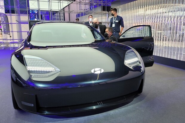 Kosmický Ioniq 6 naživo: toto je koncept elektrického supersedanu Hyundai