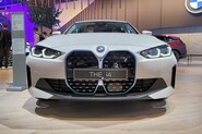 BMW i4 naživo: první klasický elektromobil z Mnichova nedělá ostudu – IAA Mnichov 2021