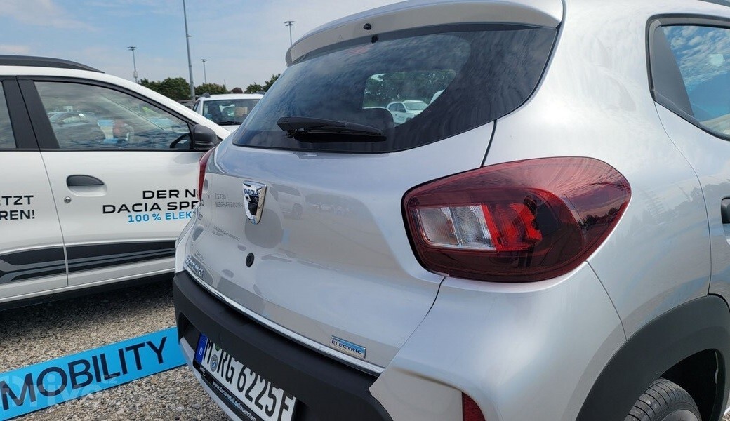 Levný elektromobil pro Čechy je tady! Projeli jsme Dacii Spring