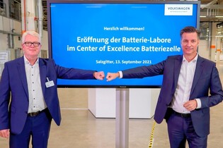 Volkswagen šlape na plyn. Otevírá nové bateriové laboratoře