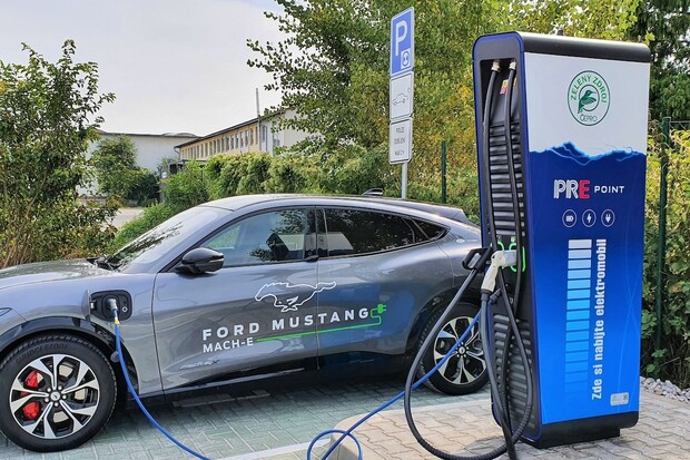 Síť PREpoint má už 25 nabíjecích stanic u čerpacích stanic EuroOil