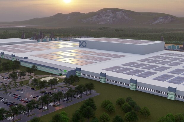 Spoluzakladatel Tesly plánuje postavit obří továrnu na bateriové komponenty