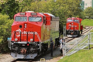 Wabtec prodal první bateriovou lokomotivu. 95 let po Křižíkovi