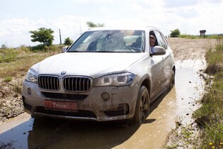 Prohnali jsme BMW X5 v HUMMER centru. Obstálo?