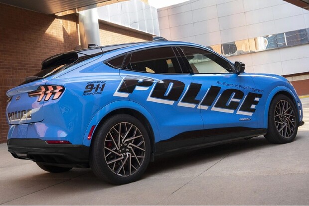 Michiganská policie prověřila elektrického Mustanga. Jaké dostal hodnocení?