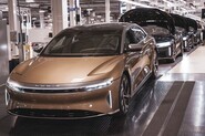Lucid Air se konečně začal vyrábět. Zákazníci si ale ještě chvilku počkají