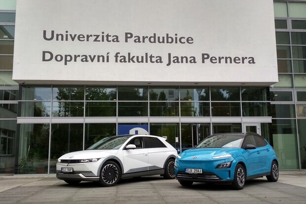 Čeští studenti už se učí i elektromobilitu