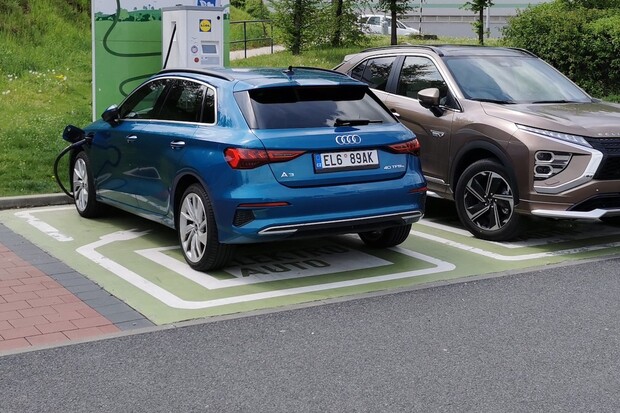 Reálná spotřeba benzínu a elektrický dojezd plug-in hybridu Audi A3 40 TFSIe